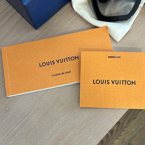 Louis Vuitton La Grande Bellezza Sunglasses - Picture 3 of 8